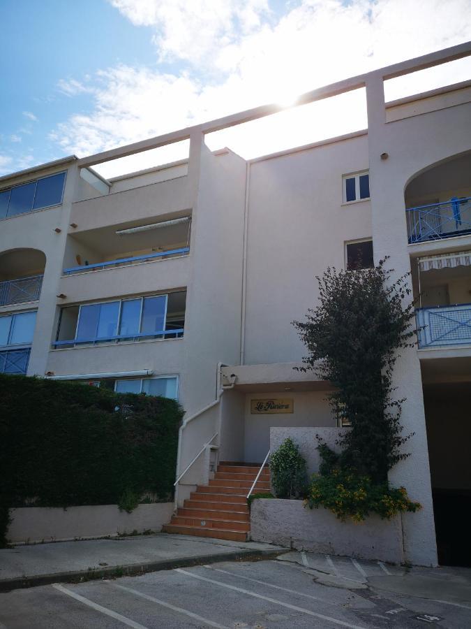 Appartement Avec Piscine Et Garage Proche Plage Et Commerces ラ・セーヌ・シュル・メール エクステリア 写真