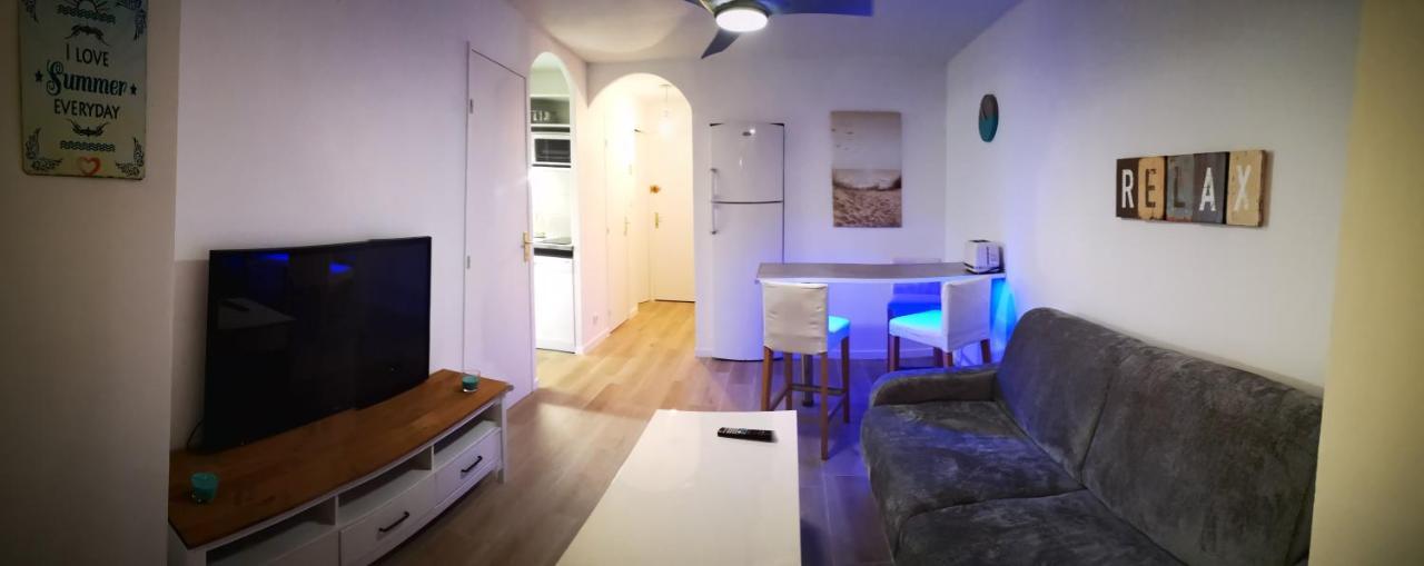 Appartement Avec Piscine Et Garage Proche Plage Et Commerces ラ・セーヌ・シュル・メール エクステリア 写真