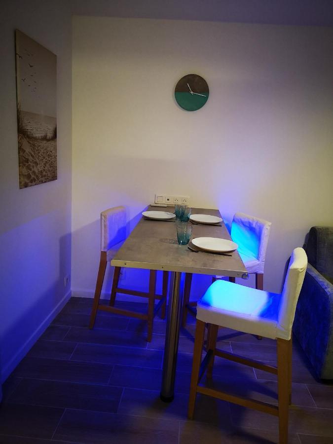 Appartement Avec Piscine Et Garage Proche Plage Et Commerces ラ・セーヌ・シュル・メール エクステリア 写真