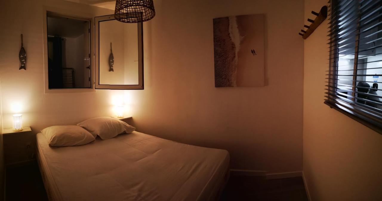 Appartement Avec Piscine Et Garage Proche Plage Et Commerces ラ・セーヌ・シュル・メール エクステリア 写真