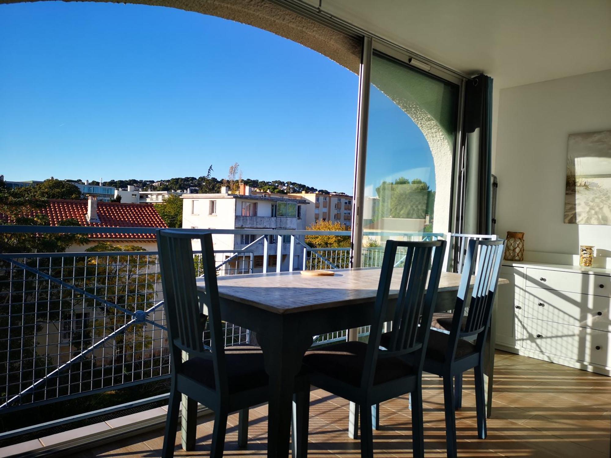 Appartement Avec Piscine Et Garage Proche Plage Et Commerces ラ・セーヌ・シュル・メール エクステリア 写真